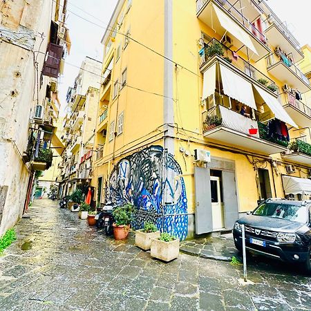 Appartamento Vesuvius House Napoli Esterno foto