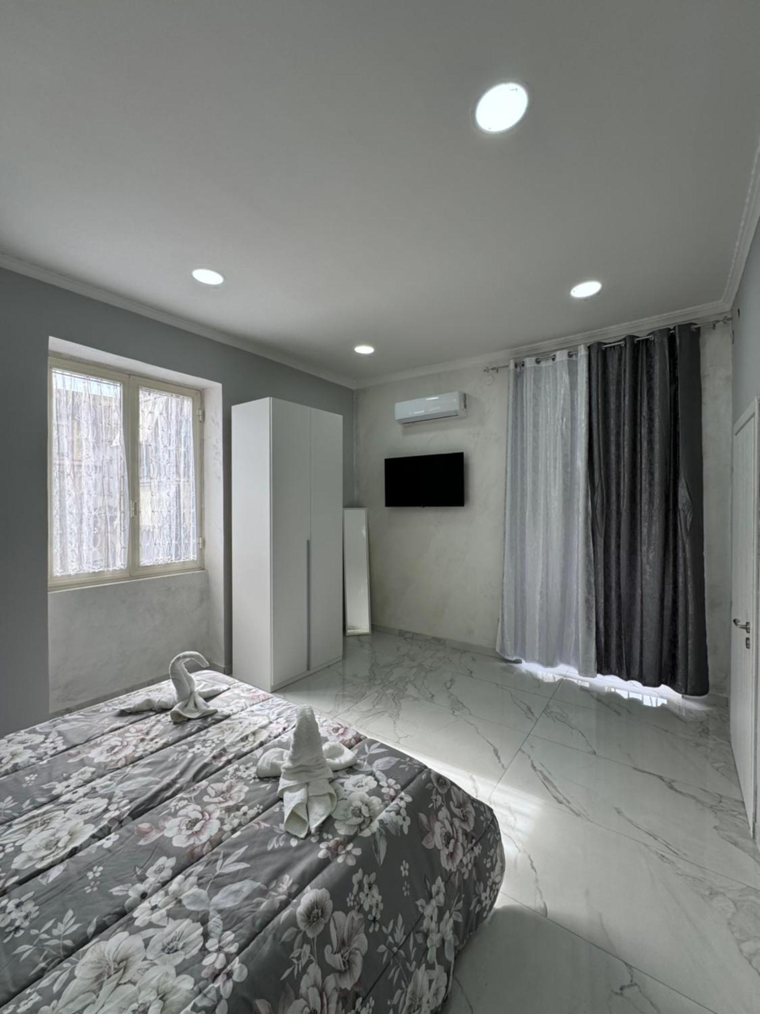 Appartamento Vesuvius House Napoli Esterno foto